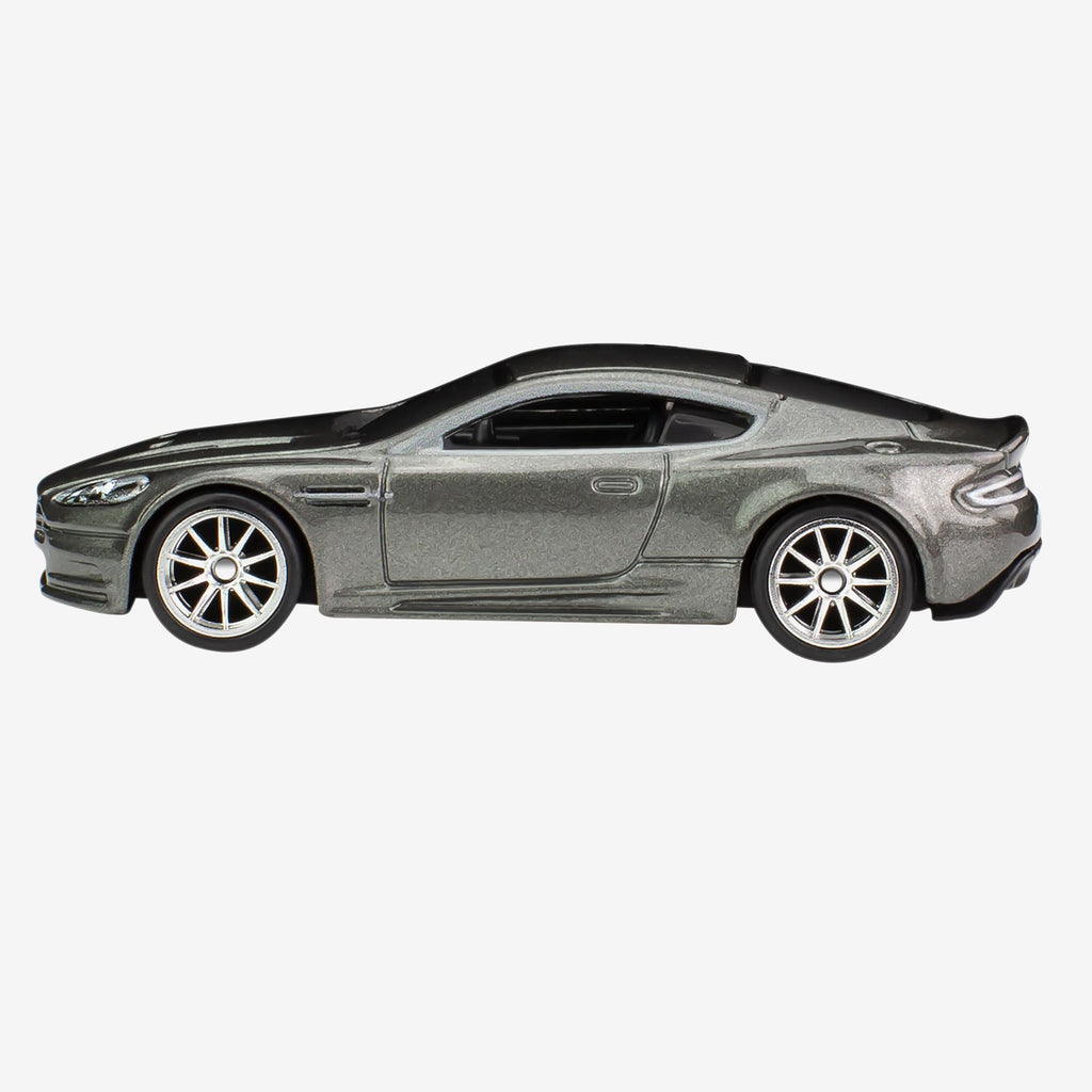 Hot Wheels Retro Entertainment Casino Royale 007 Aston Martin DBS