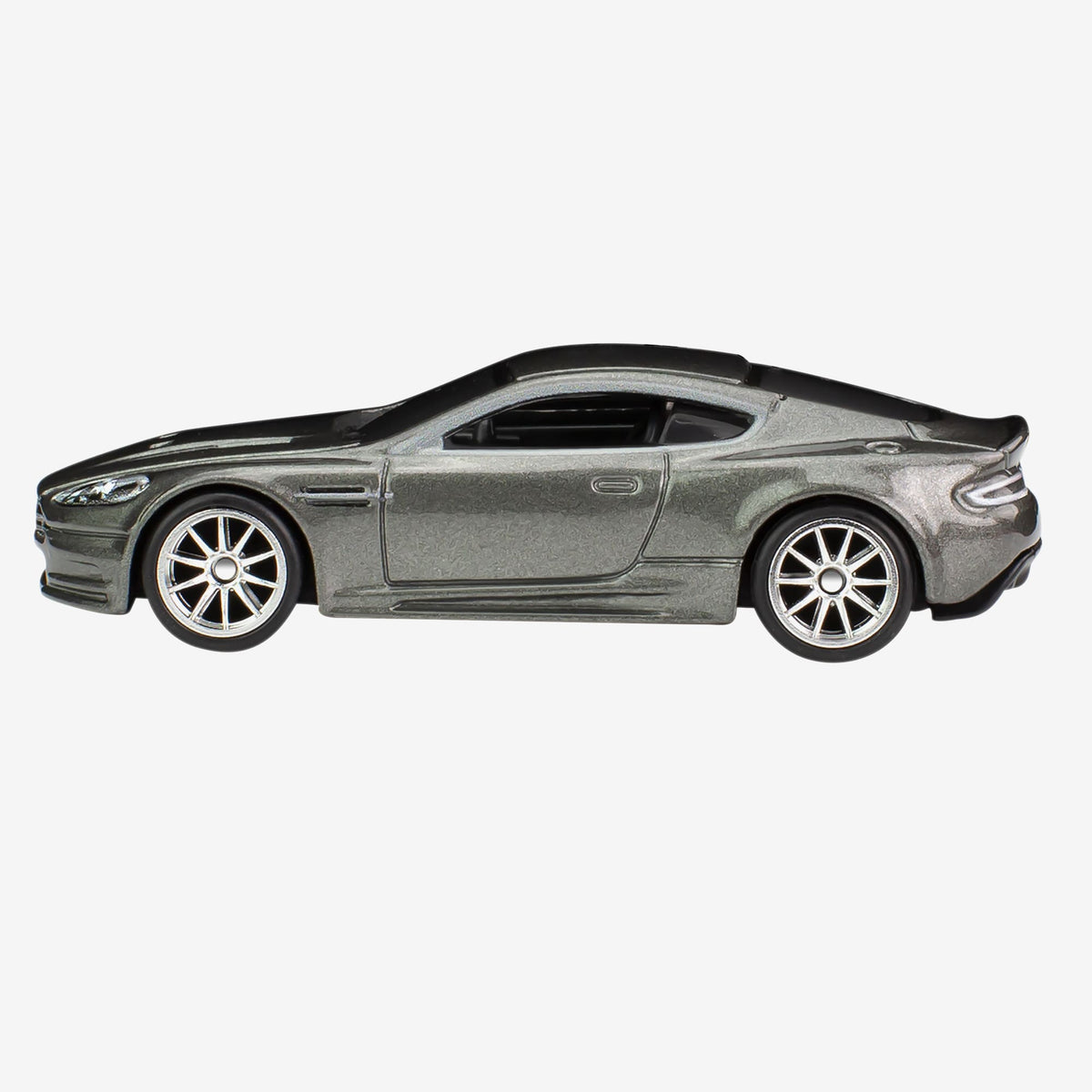 Hot Wheels Retro Entertainment Casino Royale 007 Aston Martin DBS